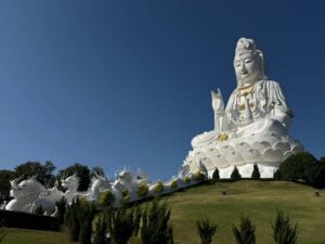 Chiang Rai’s Premier Half Day: Icons, Café & Springs