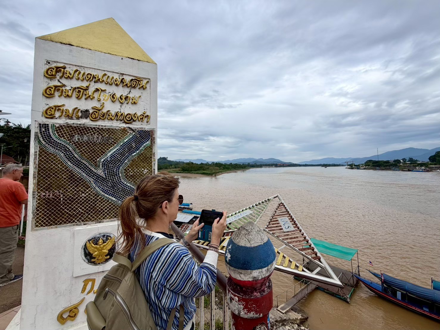 LINE_ALBUM_Tailor made photo_260219_8